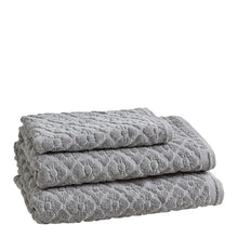 Lade das Bild in den Galerie-Viewer, Guest towel Floral softness.