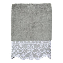 Lade das Bild in den Galerie-Viewer, Lace Aquarelle Towel.