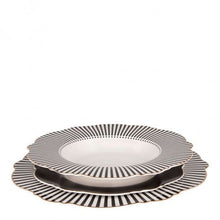 Load image into Gallery viewer, Dessert Plate Mrs.Recamier.