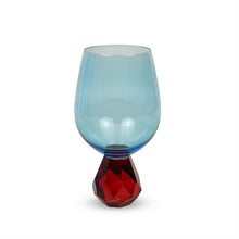 Load image into Gallery viewer, Diamond Effect Cocktail Glasses Set.