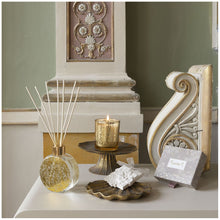Lade das Bild in den Galerie-Viewer, Glass Bell With Metal Base Fleur D'Or Candle.