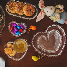 Load image into Gallery viewer, Pearl Oval Crystal Plate.