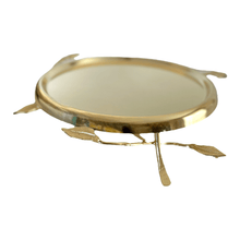 Lade das Bild in den Galerie-Viewer, Elevated Gold Leaf Cake Plate With Glass Dome.