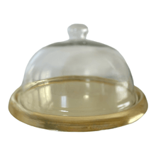 Lade das Bild in den Galerie-Viewer, Elevated Gold Leaf Cake Plate With Glass Dome.