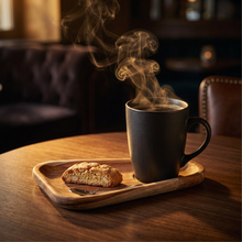 Lade das Bild in den Galerie-Viewer, Porzellantasse 350ml und Holzuntertasse 22x15x11cm
