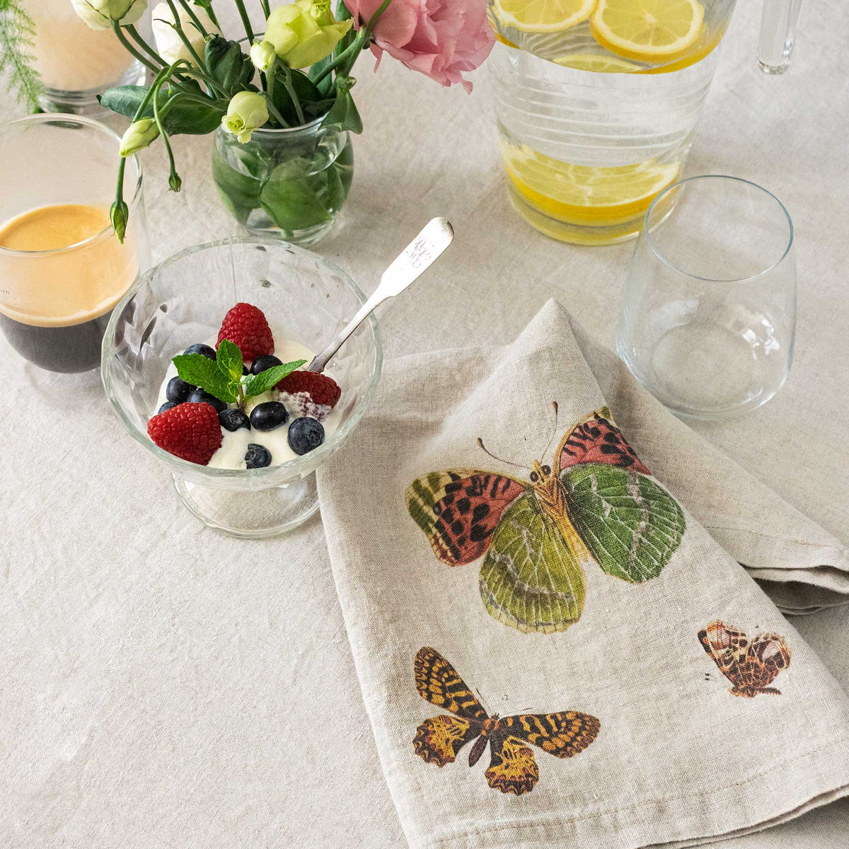 Set of 6 Flying Butterflies Napkins.