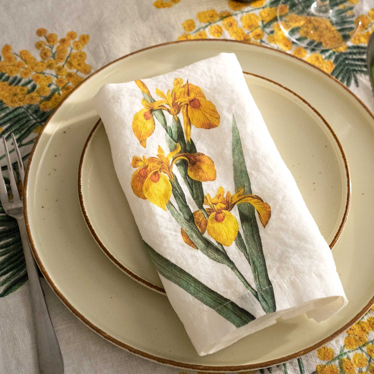Set of 6 Yellow Flowers Napkins.