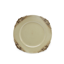 Lade das Bild in den Galerie-Viewer, Sous-Platte mit Details aus Kunststoff, Creme/Braun, 35 cm
