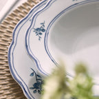 CAPPETTATA HERITAGE FLORALS 18-Piece Blue Floral Porcelain Dinner Set for 6.