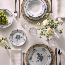 Load image into Gallery viewer, CAPPETTATA HERITAGE FLORALS 18-Piece Blue Floral Porcelain Dinner Set for 6.
