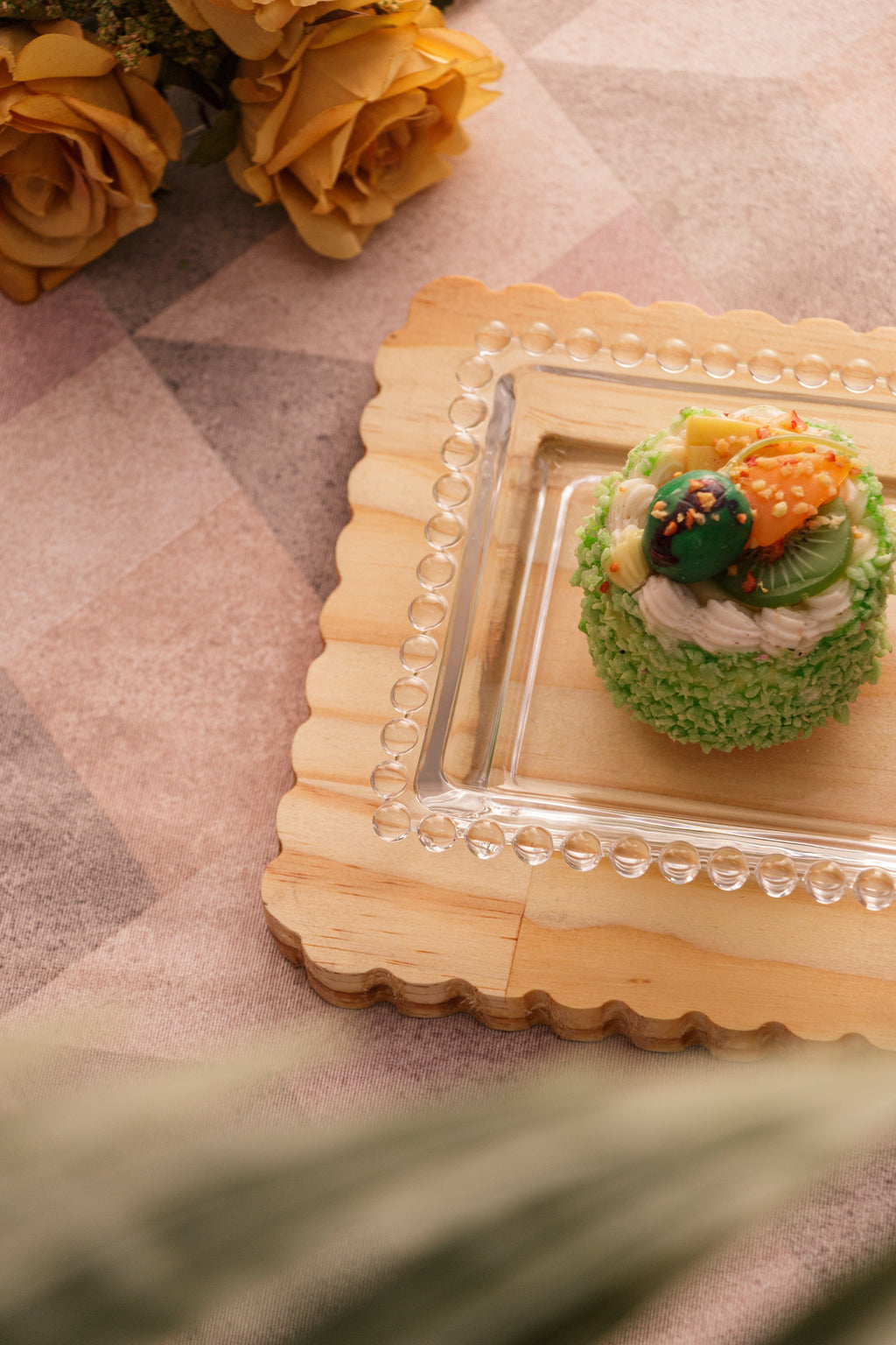 Crystal pearl serving plate 30x12x3cm..