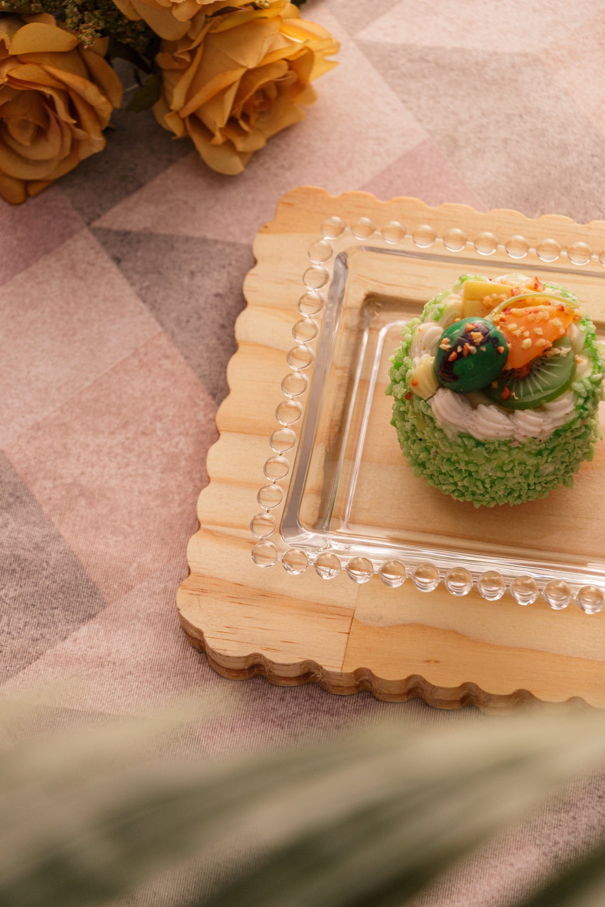 Crystal pearl serving plate 30x12x3cm..