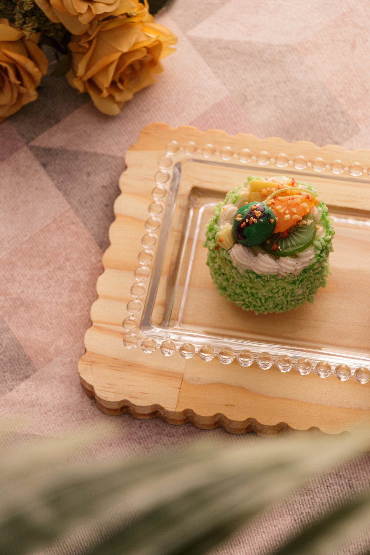 Crystal pearl serving plate 30x12x3cm..